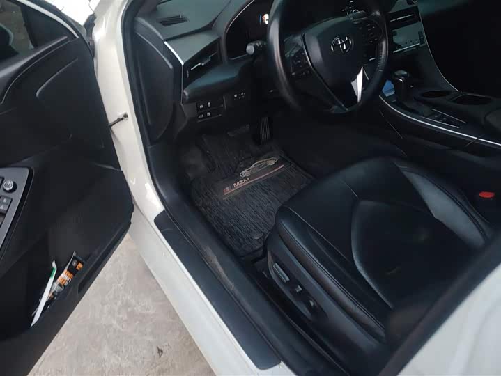 Фото 9 - Toyota Avalon