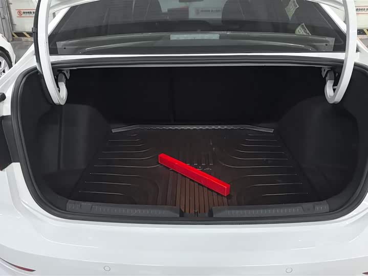 Фото 4 - Volkswagen Lavida