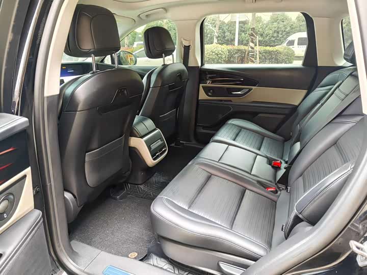 Photo 4 - Lincoln Nautilus