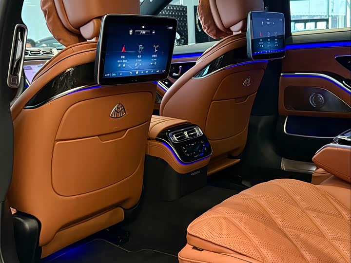 Фото 7 - Mercedes-Benz Maybach S-Class