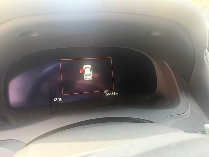 Фото 9 - Toyota Camry