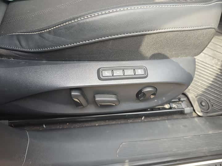 Фото 3 - Volkswagen ID.Unyx