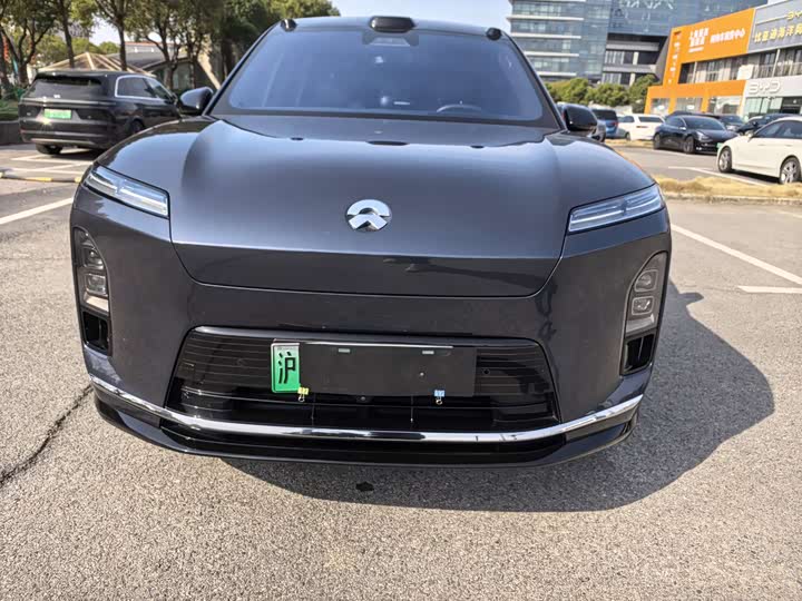 Фото 2 - Nio ES8