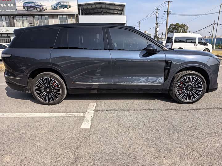 Фото 4 - Nio ES8