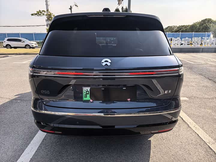 Фото 6 - Nio ES8