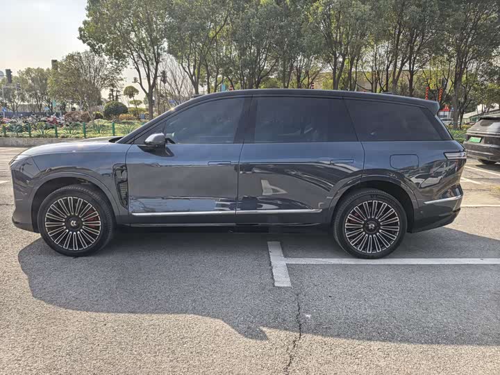 Фото 9 - Nio ES8