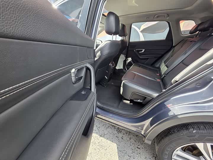 Photo 6 - BYD Song Pro