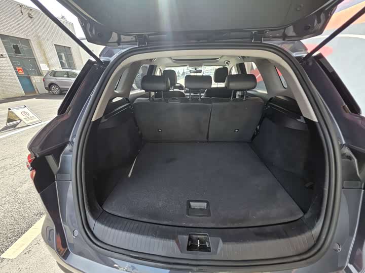 Photo 8 - BYD Song Pro