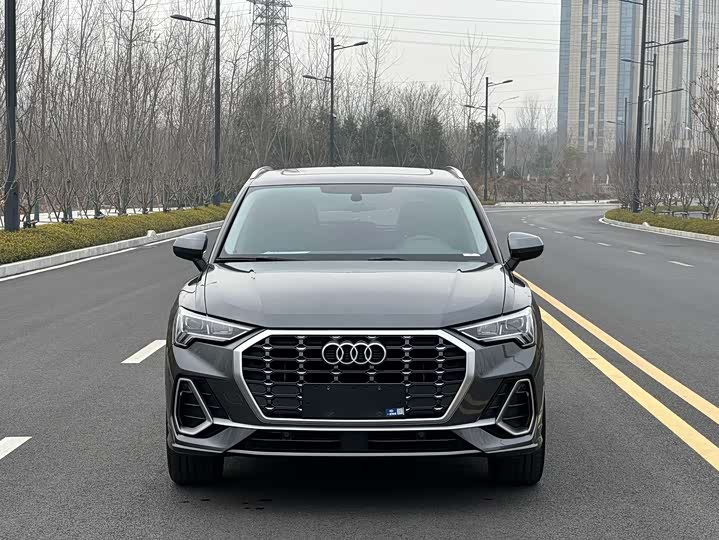 Фото 2 - Audi Q3