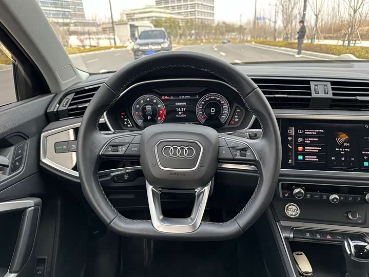 Фото 7 - Audi Q3