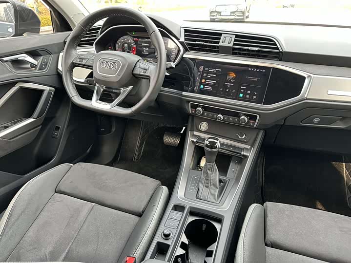Фото 8 - Audi Q3