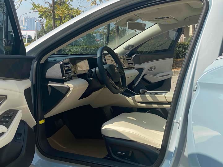 Фото 7 - BYD Qin L