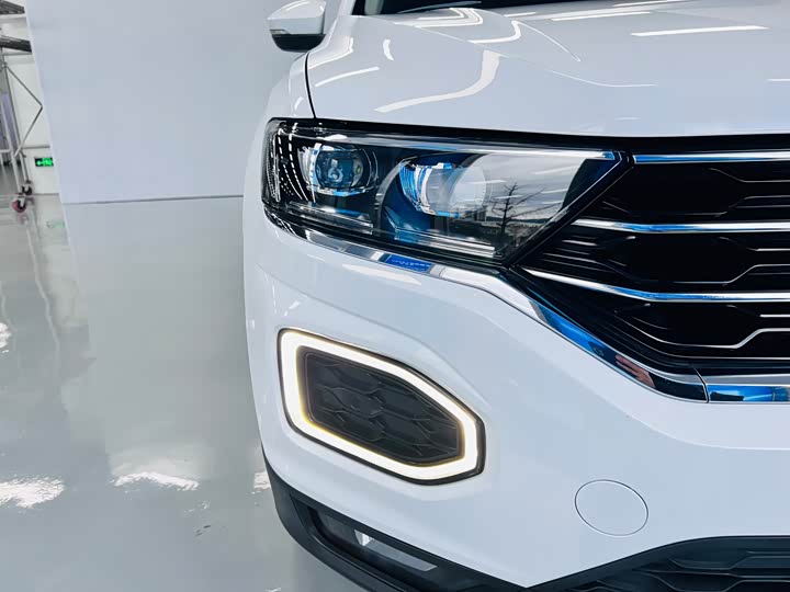 Фото 9 - Volkswagen T-Roc