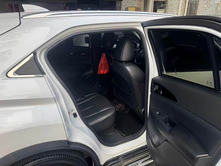 Фото 9 - Mitsubishi Eclipse Cross