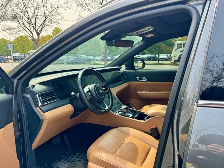 Фото 4 - LiXiang One