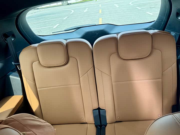 Фото 6 - LiXiang One