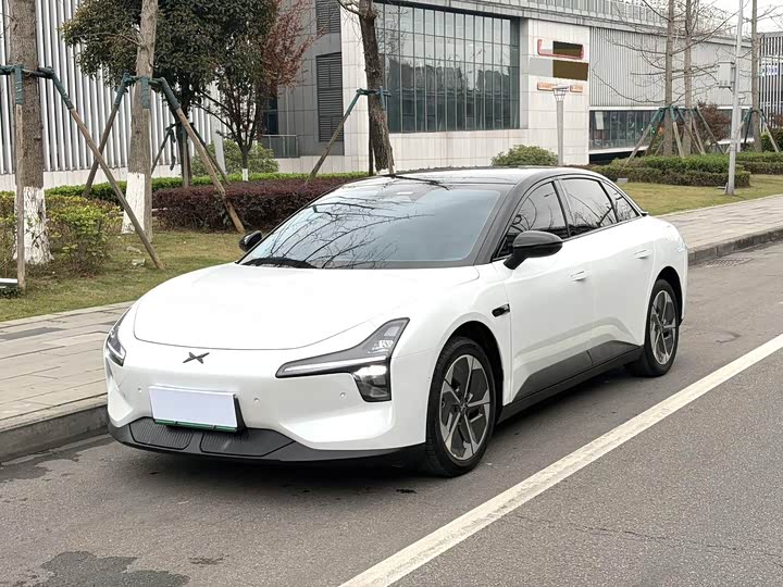 Фото 1 - XPeng Mona M03