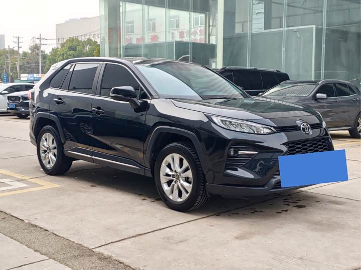 Photo 3 - Toyota Wildlander