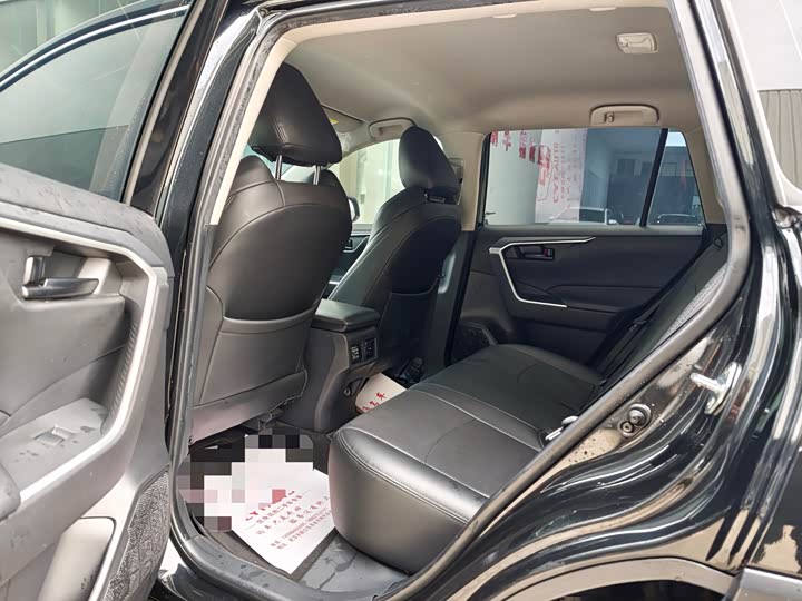 Photo 6 - Toyota Wildlander