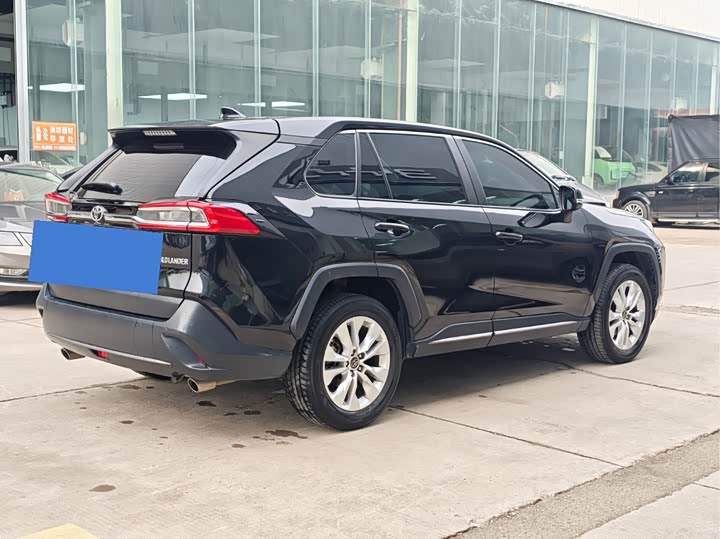 Photo 7 - Toyota Wildlander