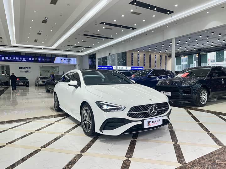 Фото 4 - Mercedes-Benz CLA-Class