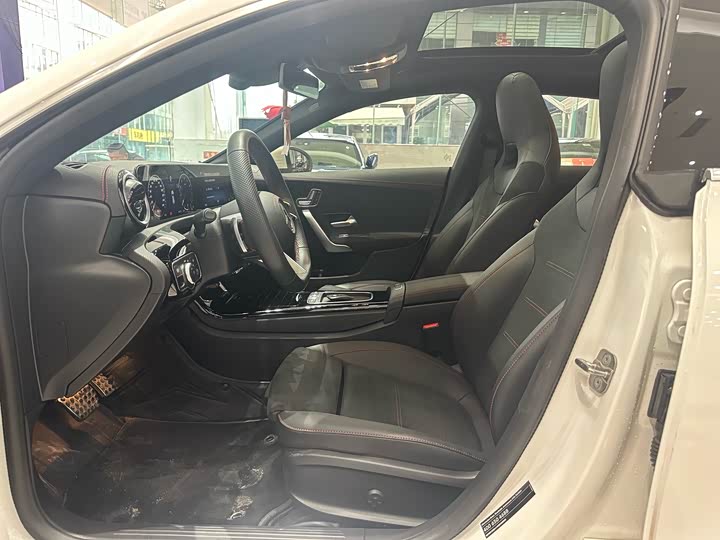 Фото 5 - Mercedes-Benz CLA-Class