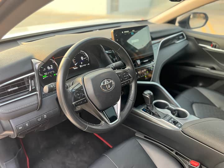 Photo 8 - Toyota Camry