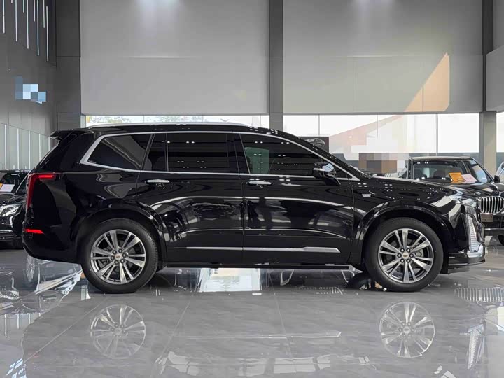 Фото 3 - Cadillac XT6