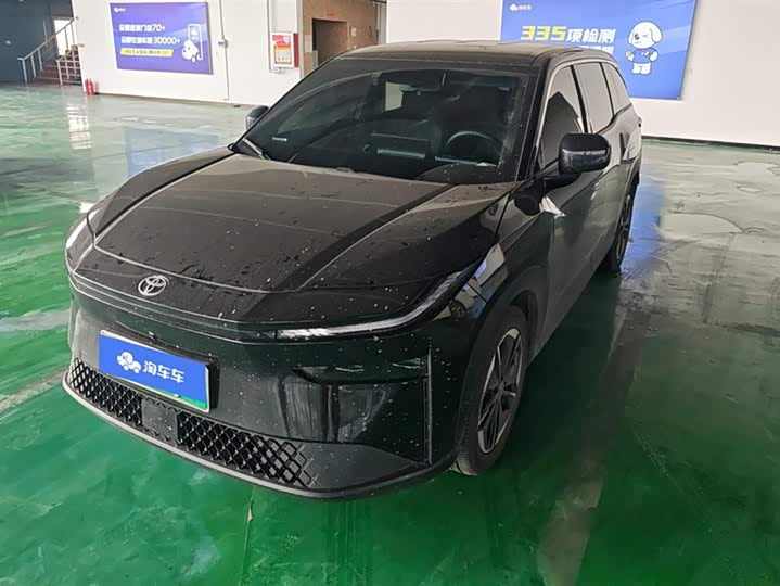 Фото 1 - Toyota bZ3X