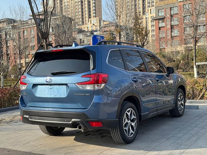 Фото 8 - Subaru Forester