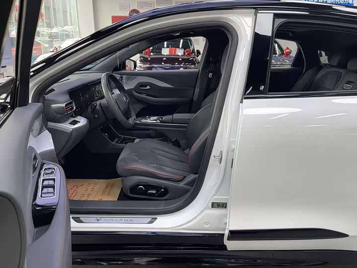 Фото 3 - BAIC Arcfox Alpha S