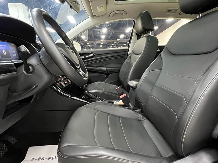 Фото 8 - Jetta VS7