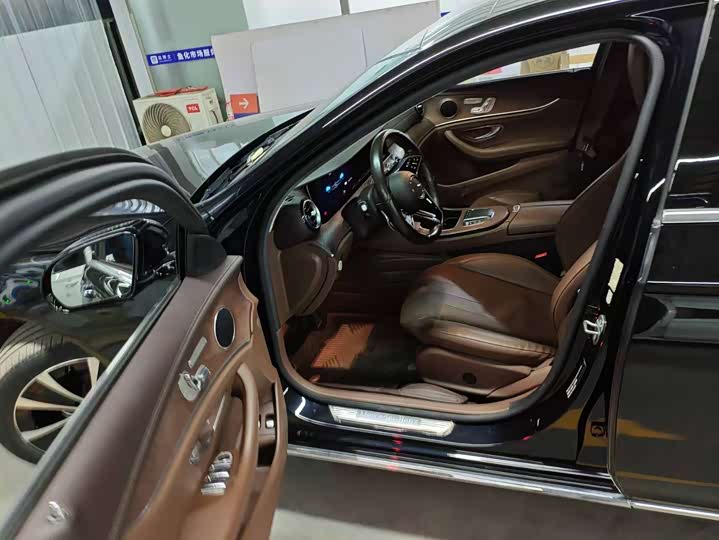 Фото 2 - Mercedes-Benz E-Class Hybrid