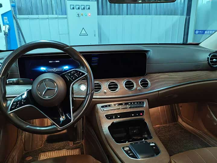 Фото 3 - Mercedes-Benz E-Class Hybrid