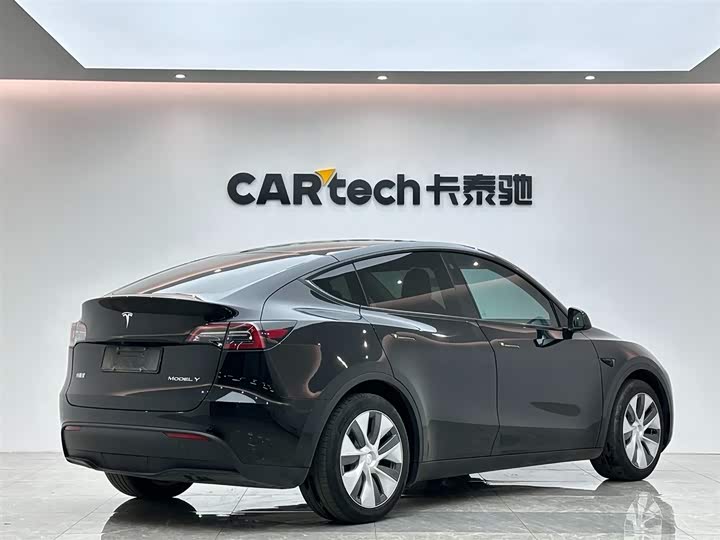 Фото 5 - Tesla Model Y