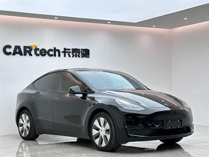 Фото 6 - Tesla Model Y
