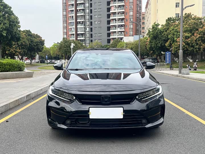 Фото 2 - Honda Inspire