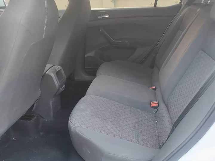 Фото 5 - Volkswagen T-Cross