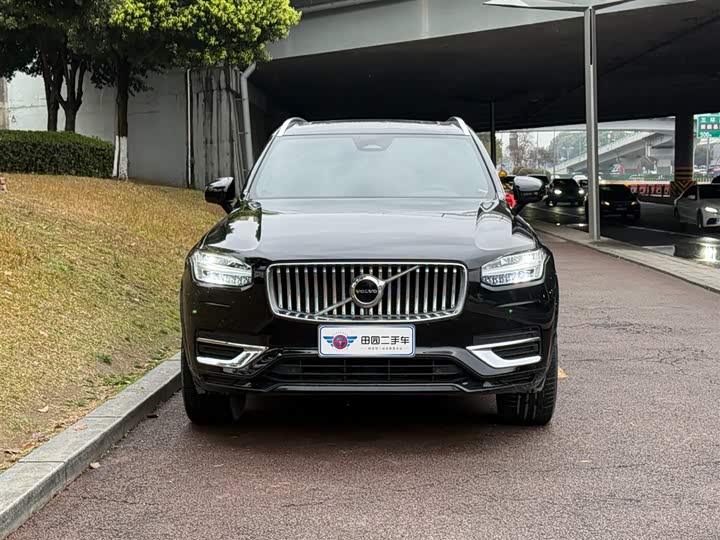 Фото 2 - Volvo XC90