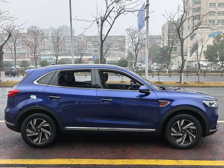 Фото 5 - Hongqi HS5