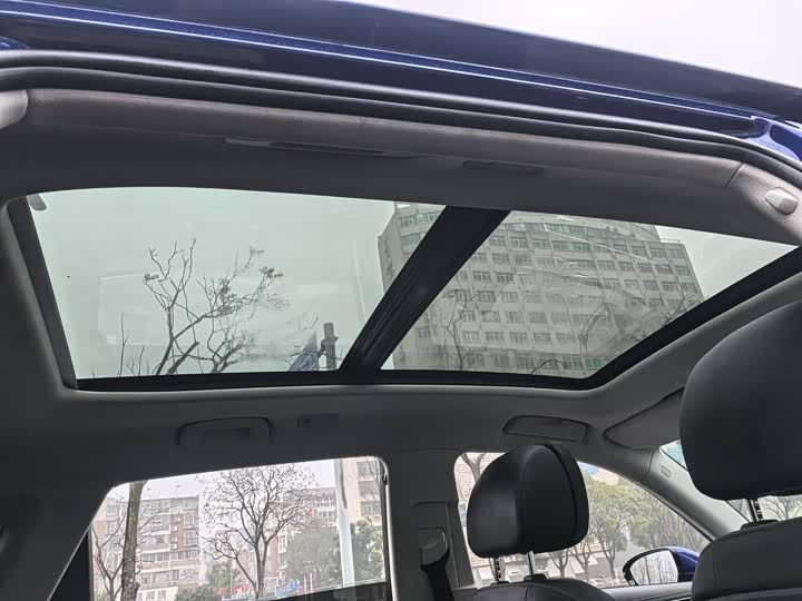 Фото 8 - Hongqi HS5