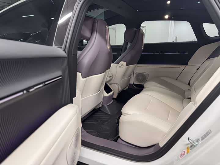 Фото 8 - Avatr 12