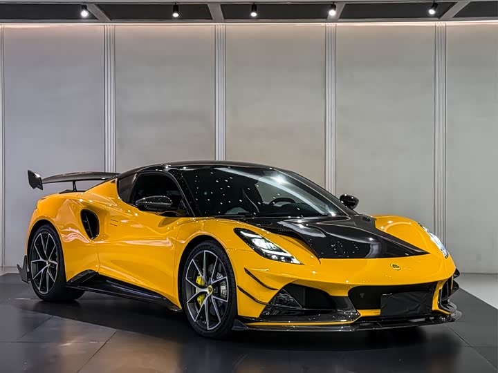 Фото 3 - Lotus Emira