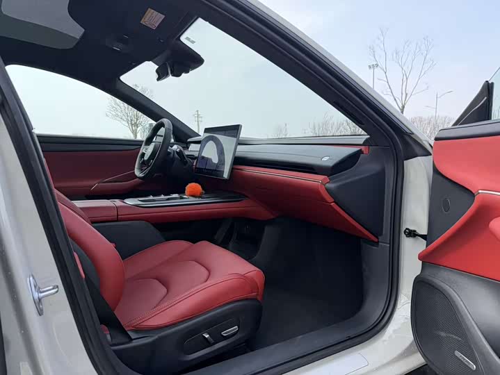 Фото 7 - Xiaomi SU7