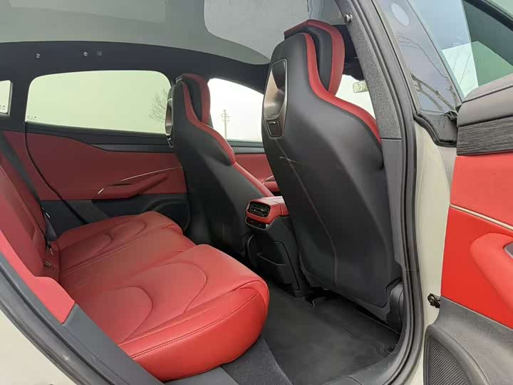 Фото 8 - Xiaomi SU7