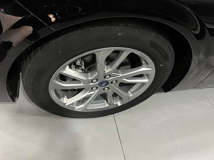 Фото 4 - Ford Mondeo