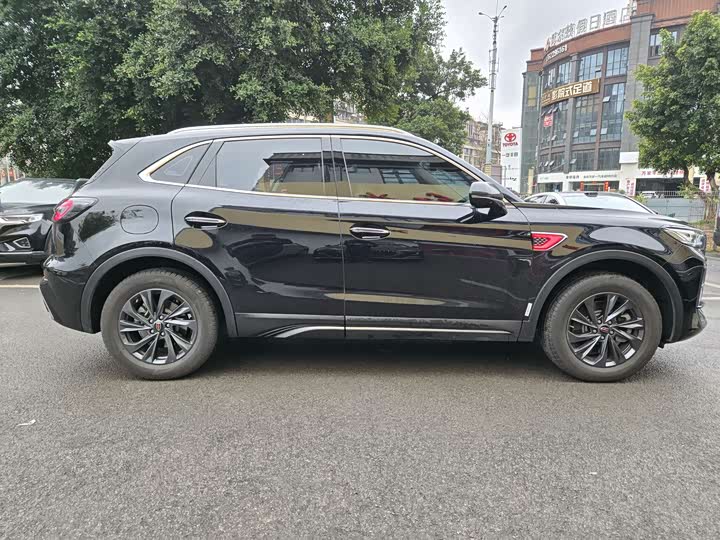 Photo 9 - Hongqi HS5