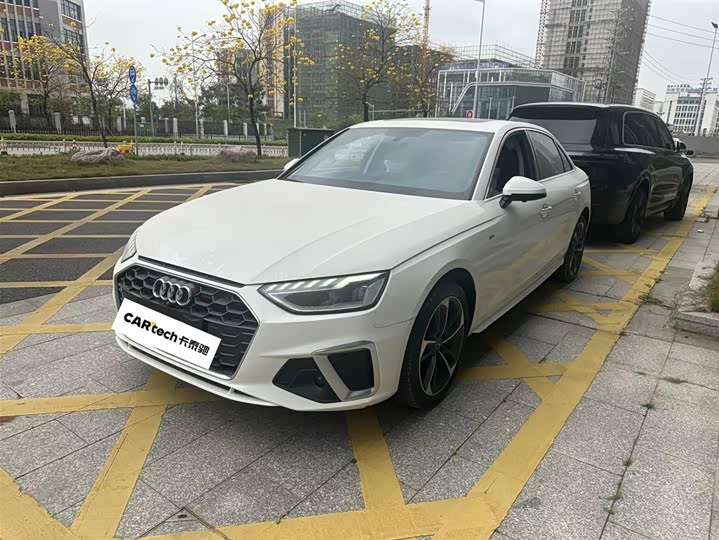 Фото 1 - Audi A4L