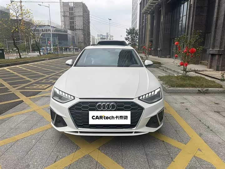 Фото 2 - Audi A4L