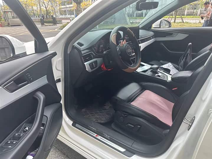 Фото 3 - Audi A4L